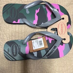 Havaianas Green and Pink Camouflage Flip Flops multiple pairs: size 8 only